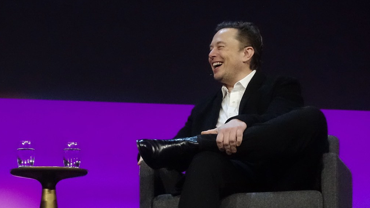 Should everyone be afraid of Elon Musk buying Twitter?