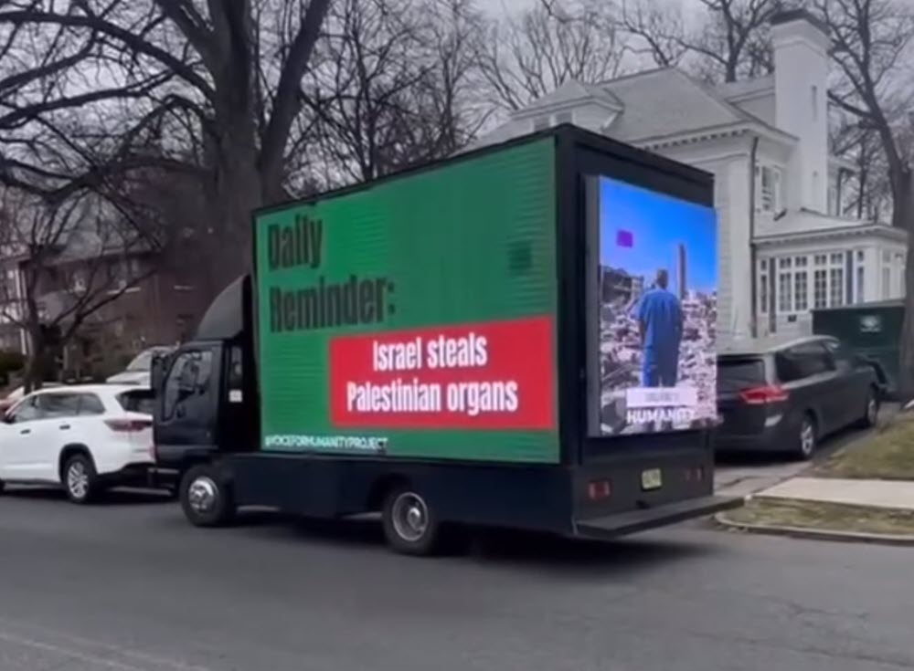 billboard trucks 3