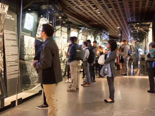 Students Browse through US Holocaust Museum