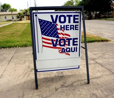 vote_here_sign_in_taft_texas